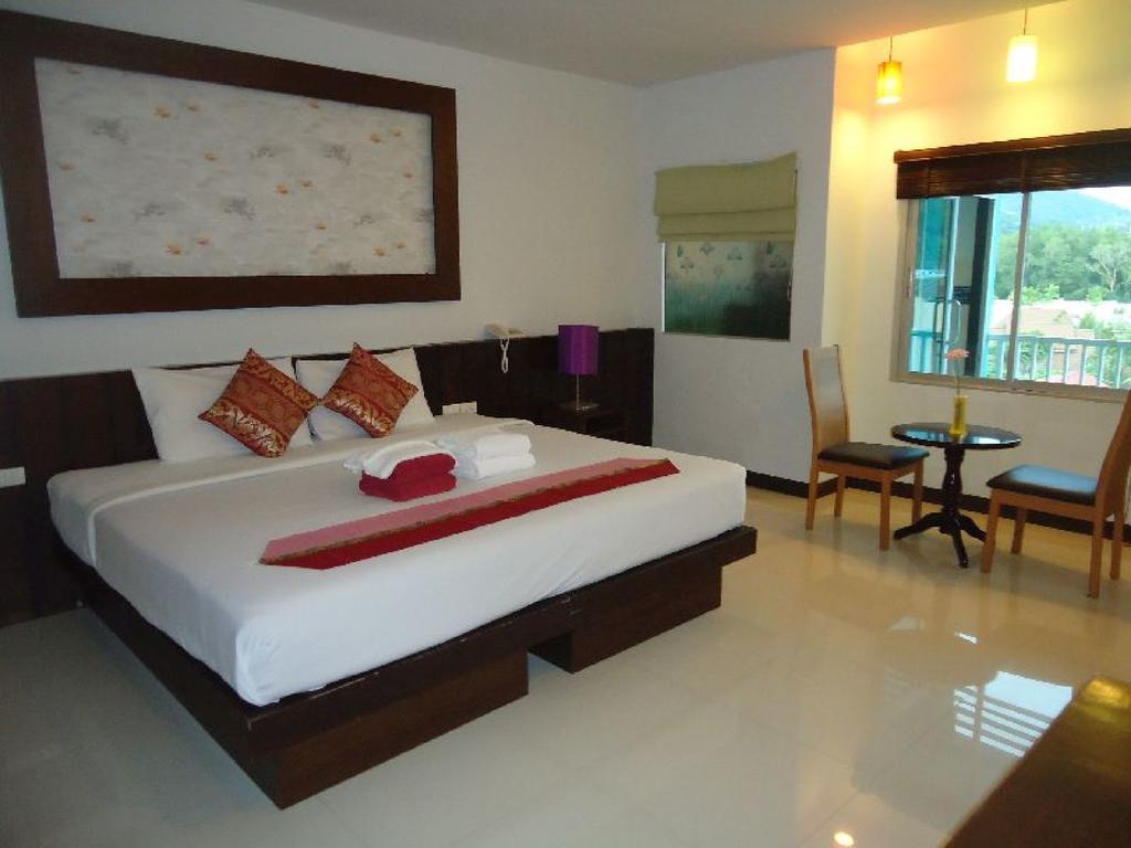 Puding Holiday World Kata Beach  Buitenkant foto
